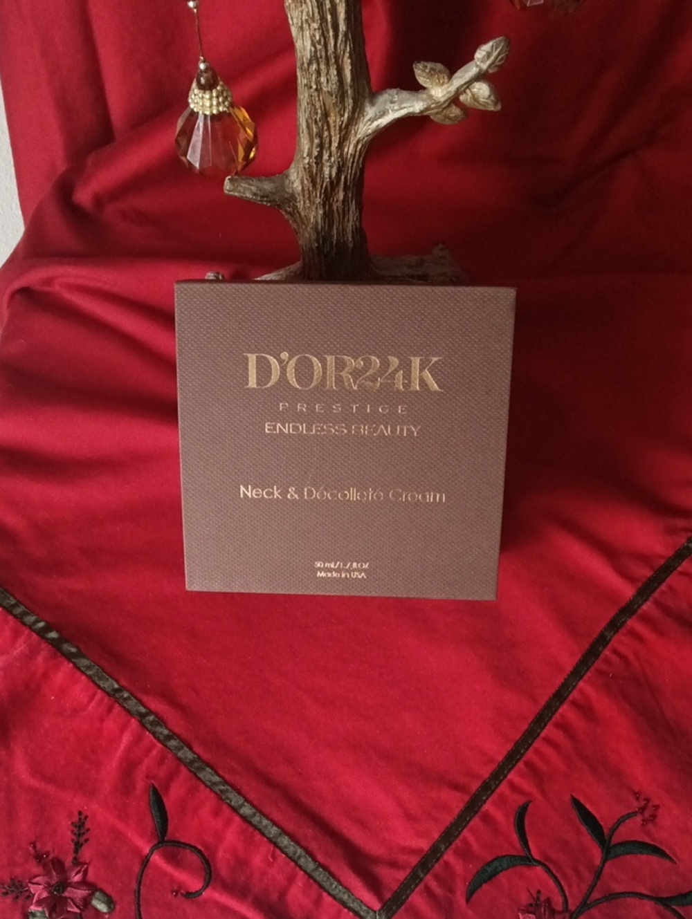 D'OR22K Prestige Neck & Décolleté Cream - Brown & Gold Packaging